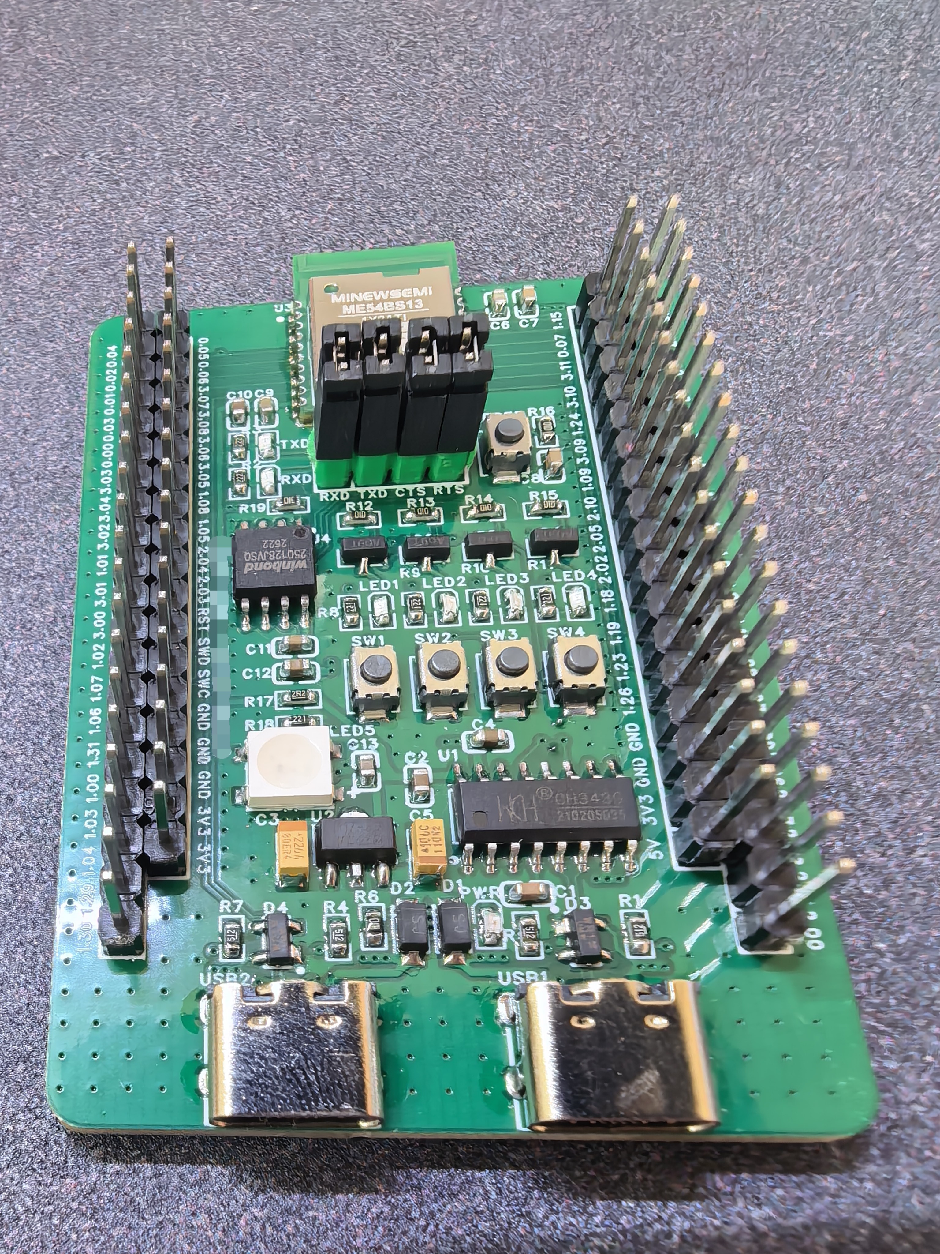 nRF54LM20A蓝牙开发板 BLE6.0 802.15.4 Matter 双Type-C CH343下载 创新微 产品图 2/5